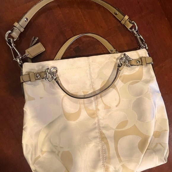 COACH Carly Hobo Bag Authentic A1193-F16620 - Picture 5 of 12